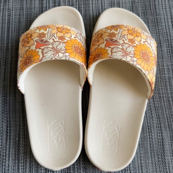 Vans Shoes - Vans La Costa Slide-On Trippy Floral Sandal. Orange & white, w7, worn 1x, in box